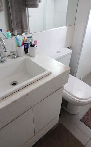 Apartamento à venda com 95m², 2 quartos e 2 vagasBanheiro da Suíte 1