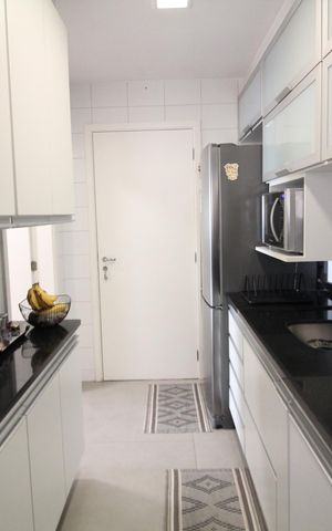 Apartamento à venda com 95m², 2 quartos e 2 vagasCozinha e Área de Serviço