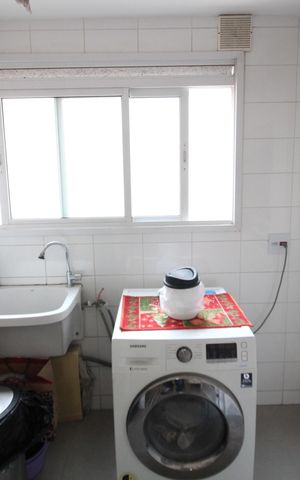 Apartamento à venda com 95m², 2 quartos e 2 vagasCozinha e Área de Serviço
