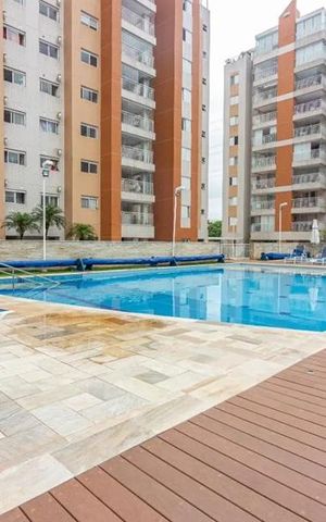 Apartamento à venda com 95m², 2 quartos e 2 vagasÁrea comum - Piscina
