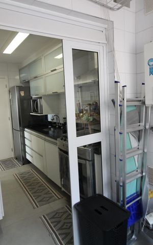 Apartamento à venda com 95m², 2 quartos e 2 vagasCozinha e Área de Serviço