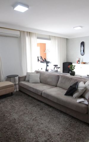 Apartamento à venda com 95m², 2 quartos e 2 vagasSala