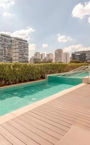 Apartamento à venda com 138m², 2 quartos e 2 vagas Apartamento à venda com 138m², 2 quartos e 2 vagasÁrea comum - Piscina