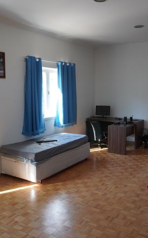 Casa de condomínio à venda com 404m², 3 quartos e 6 vagasQuarto 2
