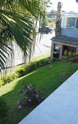 Casa de condomínio à venda com 404m², 3 quartos e 6 vagasFachada