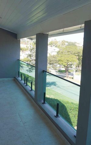 Casa de condomínio à venda com 404m², 3 quartos e 6 vagasSacada