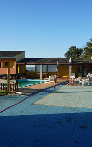 Casa à venda com 200m², 4 quartos e 20 vagasQuadra