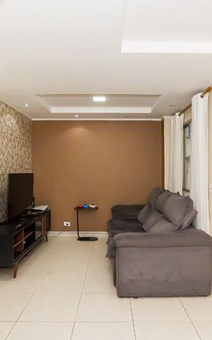 Casa de condomínio à venda com 120m², 4 quartos e 2 vagas Casa de condomínio à venda com 120m², 4 quartos e 2 vagasSala
