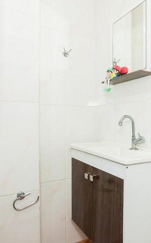 Casa de condomínio à venda com 120m², 4 quartos e 2 vagas Casa de condomínio à venda com 120m², 4 quartos e 2 vagasBanheiro