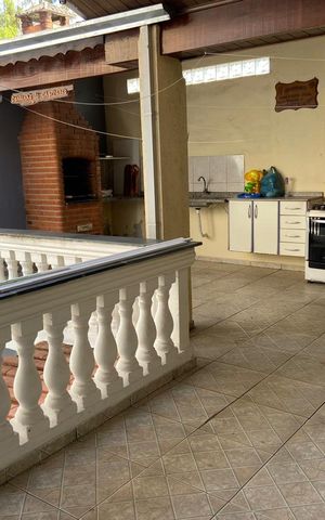 Casa à venda com 213m², 2 quartos e 2 vagas Casa à venda com 213m², 2 quartos e 2 vagasÁrea externa