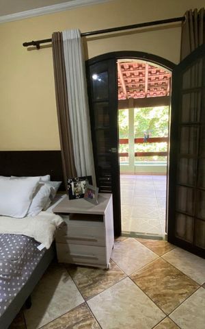 Casa à venda com 213m², 2 quartos e 2 vagas Casa à venda com 213m², 2 quartos e 2 vagasQuarto