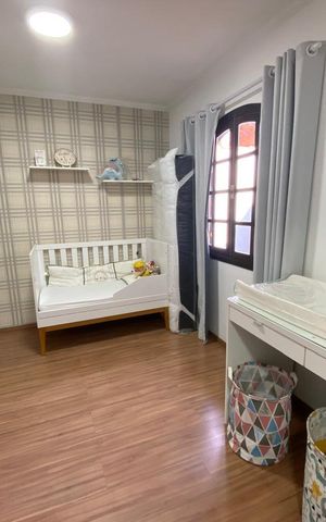 Casa à venda com 213m², 2 quartos e 2 vagas Casa à venda com 213m², 2 quartos e 2 vagasQuarto