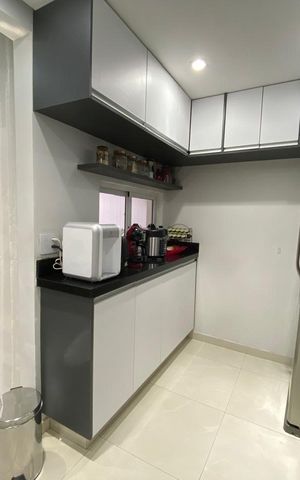 Casa à venda com 213m², 2 quartos e 2 vagas Casa à venda com 213m², 2 quartos e 2 vagasCozinha