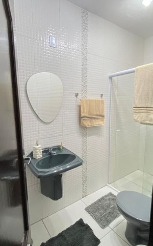 Casa à venda com 213m², 2 quartos e 2 vagas Casa à venda com 213m², 2 quartos e 2 vagasBanheiro