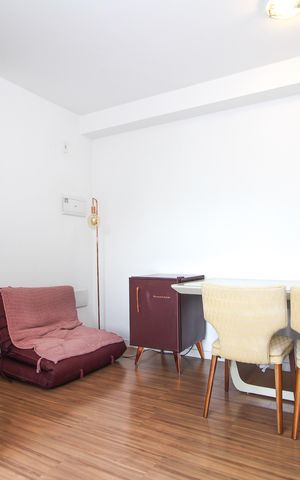 Apartamento à venda com 54m², 2 quartos e 1 vaga Apartamento à venda com 54m², 2 quartos e 1 vagaSala