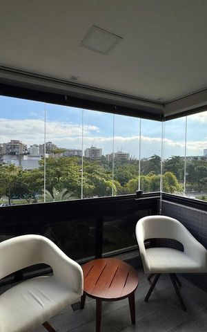 Apartamento à venda com 92m², 3 quartos e 2 vagas Apartamento à venda com 92m², 3 quartos e 2 vagasVaranda
