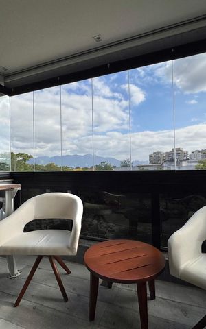 Apartamento à venda com 92m², 3 quartos e 2 vagas Apartamento à venda com 92m², 3 quartos e 2 vagasVaranda