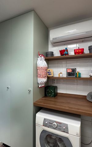 Apartamento à venda com 92m², 3 quartos e 2 vagas Apartamento à venda com 92m², 3 quartos e 2 vagasCozinha e Área de Serviço