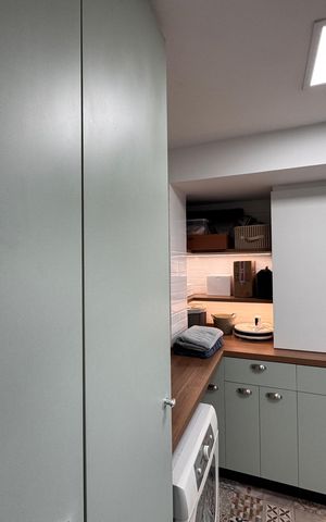 Apartamento à venda com 92m², 3 quartos e 2 vagas Apartamento à venda com 92m², 3 quartos e 2 vagasCozinha e Área de Serviço