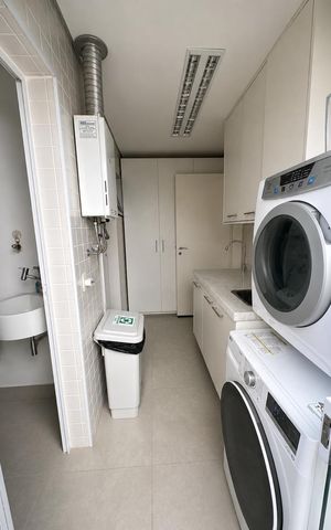 Casa de condomínio para alugar com 250m², 4 quartos e 3 vagas Casa de condomínio para alugar com 250m², 4 quartos e 3 vagasÁrea de Serviço
