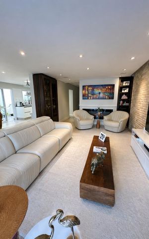 Casa de condomínio para alugar com 250m², 4 quartos e 3 vagas Casa de condomínio para alugar com 250m², 4 quartos e 3 vagasSala de Estar