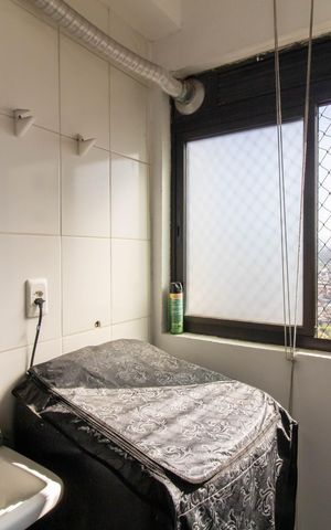 Apartamento à venda com 46m², 2 quartos e 1 vaga Apartamento à venda com 46m², 2 quartos e 1 vagaBanheiro