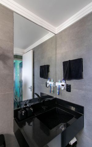 Apartamento à venda com 46m², 2 quartos e 1 vaga Apartamento à venda com 46m², 2 quartos e 1 vagaBanheiro