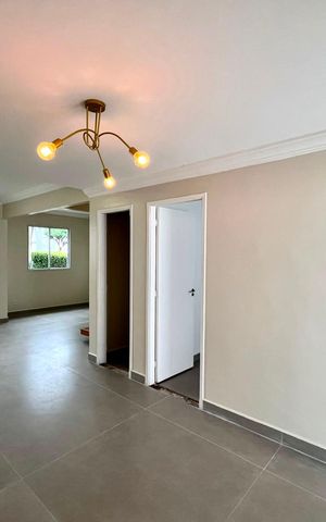 Casa para alugar com 251m², 4 quartos e 4 vagas Casa para alugar com 251m², 4 quartos e 4 vagasSala