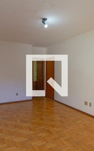 Casa para alugar com 300m², 4 quartos e 2 vagas