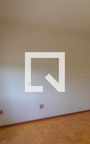 Casa para alugar com 300m², 4 quartos e 2 vagas