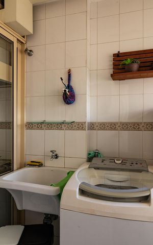 Apartamento à venda com 81m², 3 quartos e 2 vagas Apartamento à venda com 81m², 3 quartos e 2 vagasÁrea de Serviço