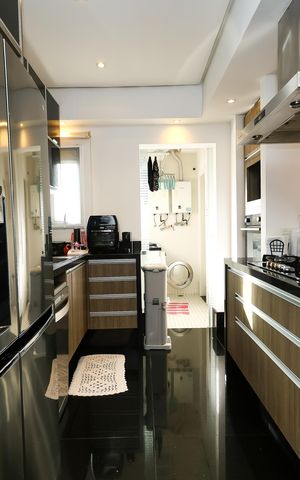 Apartamento à venda com 127m², 3 quartos e 3 vagas Apartamento à venda com 127m², 3 quartos e 3 vagasCozinha