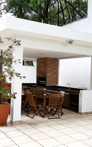 Apartamento à venda com 127m², 3 quartos e 3 vagas Apartamento à venda com 127m², 3 quartos e 3 vagasÁrea comum - Churrasqueira