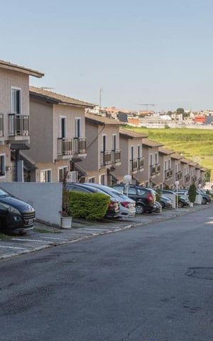 Casa de condomínio para alugar com 120m², 3 quartos e 2 vagas Casa de condomínio para alugar com 120m², 3 quartos e 2 vagasÁrea comum