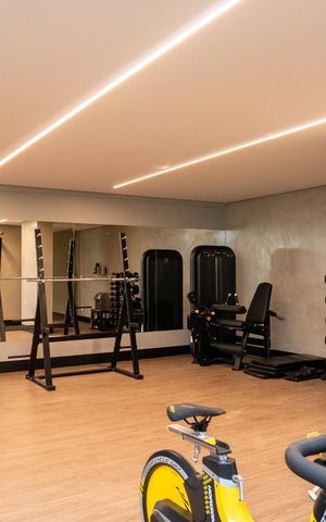 Apartamento à venda com 148m², 3 quartos e 2 vagas Apartamento à venda com 148m², 3 quartos e 2 vagasÁrea comum - Academia