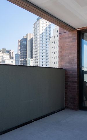 Apartamento à venda com 148m², 3 quartos e 2 vagas Apartamento à venda com 148m², 3 quartos e 2 vagasVaranda