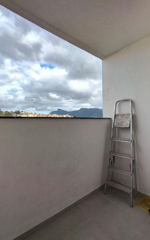 Apartamento para alugar com 50m², 2 quartos e sem vaga Apartamento para alugar com 50m², 2 quartos e sem vagaVaranda da Sala