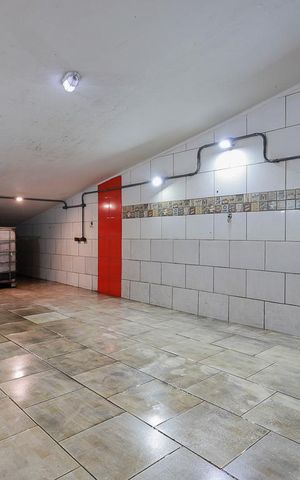 Apartamento à venda com 89m², 3 quartos e 2 vagas Apartamento à venda com 89m², 3 quartos e 2 vagasÁrea comum - Lava-jato