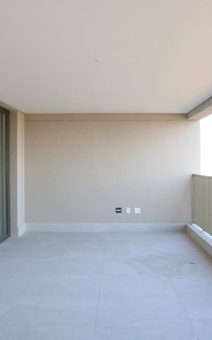 Apartamento à venda com 182m², 3 quartos e 3 vagasVaranda