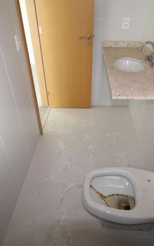 Apartamento à venda com 120m², 3 quartos e 2 vagasQuarto 1 - Banheiro