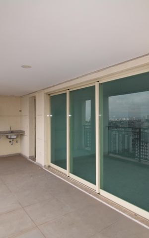 Apartamento à venda com 120m², 3 quartos e 2 vagasSala / Cozinha - Varanda