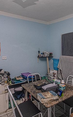 Casa à venda com 78m², 1 quarto e sem vaga Casa à venda com 78m², 1 quarto e sem vagaSala/Cozinha
