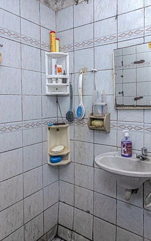 Casa à venda com 78m², 1 quarto e sem vaga Casa à venda com 78m², 1 quarto e sem vagaBanheiro