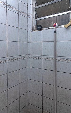 Casa à venda com 78m², 1 quarto e sem vaga Casa à venda com 78m², 1 quarto e sem vagaBanheiro