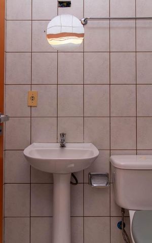 Apartamento à venda com 80m², 2 quartos e 1 vaga Apartamento à venda com 80m², 2 quartos e 1 vagaBanheiro de serviço