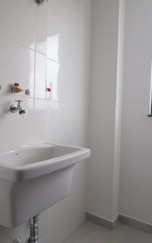 Apartamento à venda com 93m², 2 quartos e 1 vagaÁrea de Serviço