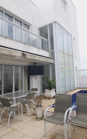 Apartamento à venda com 304m², 3 quartos e 4 vagasÁrea externa