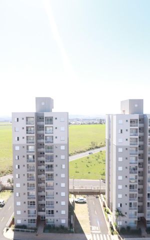 Apartamento para alugar com 100m², 2 quartos e 1 vagaVaranda 