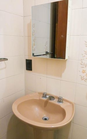 Casa para alugar com 90m², 1 quarto e 2 vagas Casa para alugar com 90m², 1 quarto e 2 vagasBanheiro social