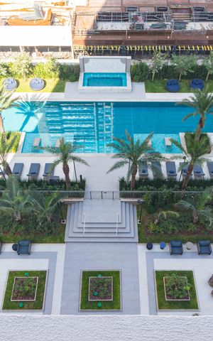 Apartamento à venda com 84m², 2 quartos e 1 vaga Apartamento à venda com 84m², 2 quartos e 1 vagaPiscina